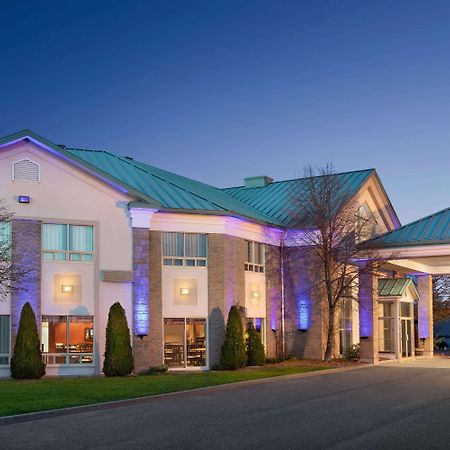 Days Inn By Wyndham Montmagny Extérieur photo