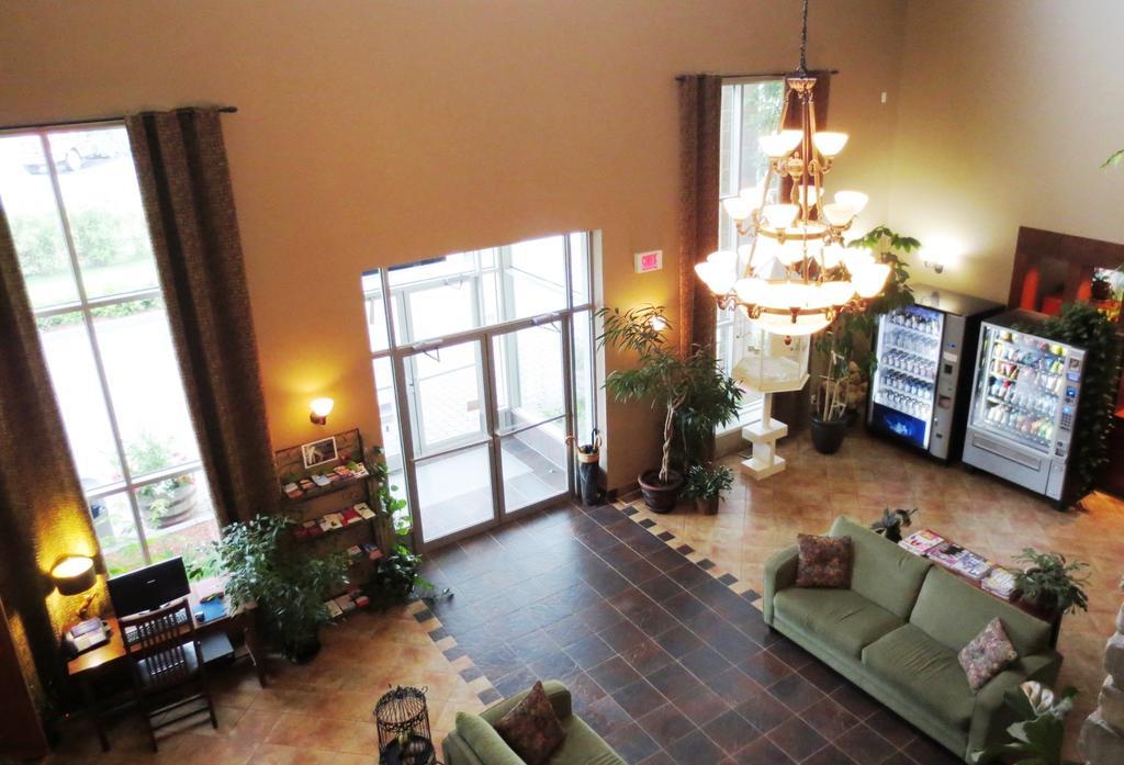 Days Inn By Wyndham Montmagny Extérieur photo