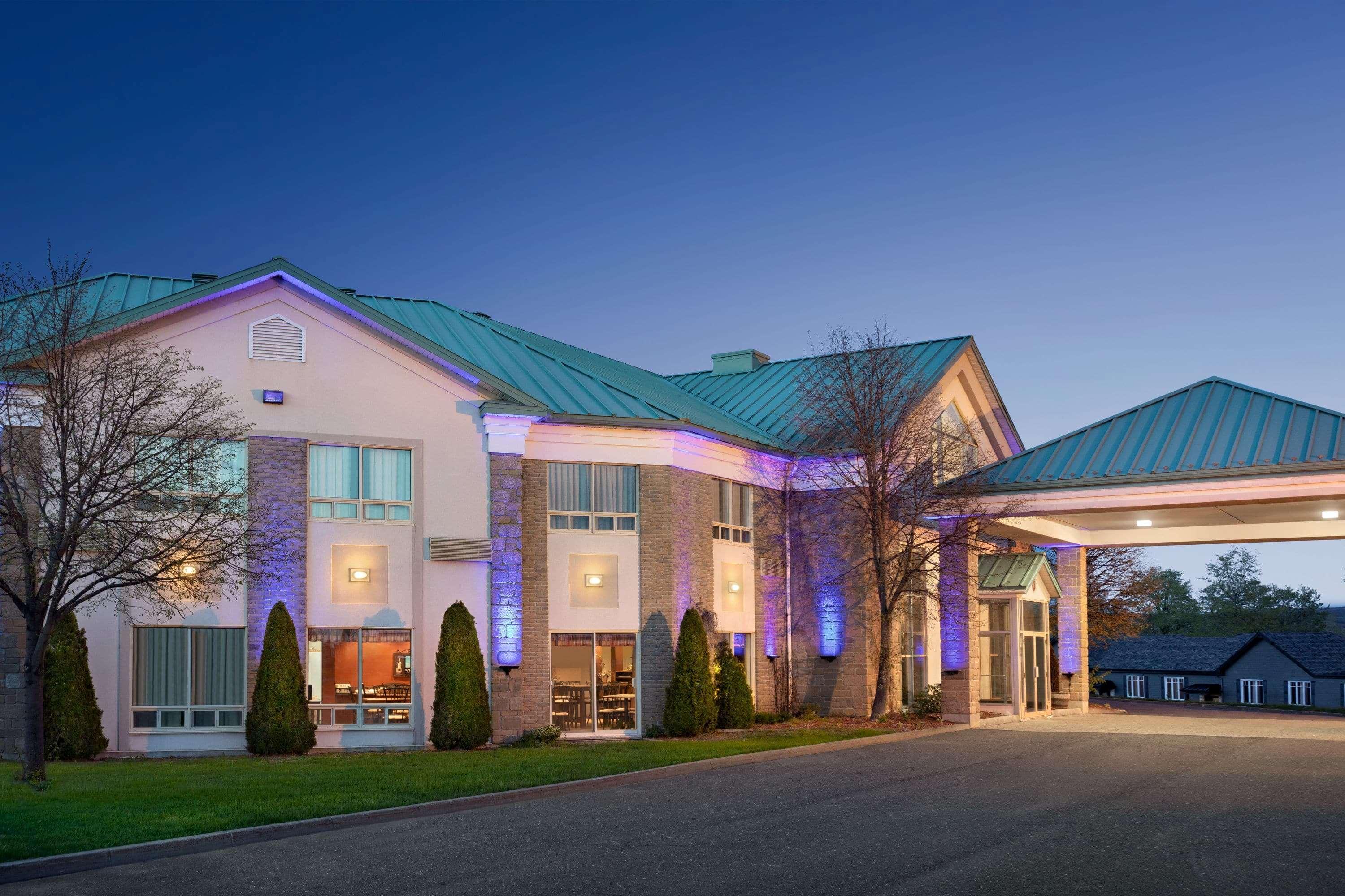 Days Inn By Wyndham Montmagny Extérieur photo